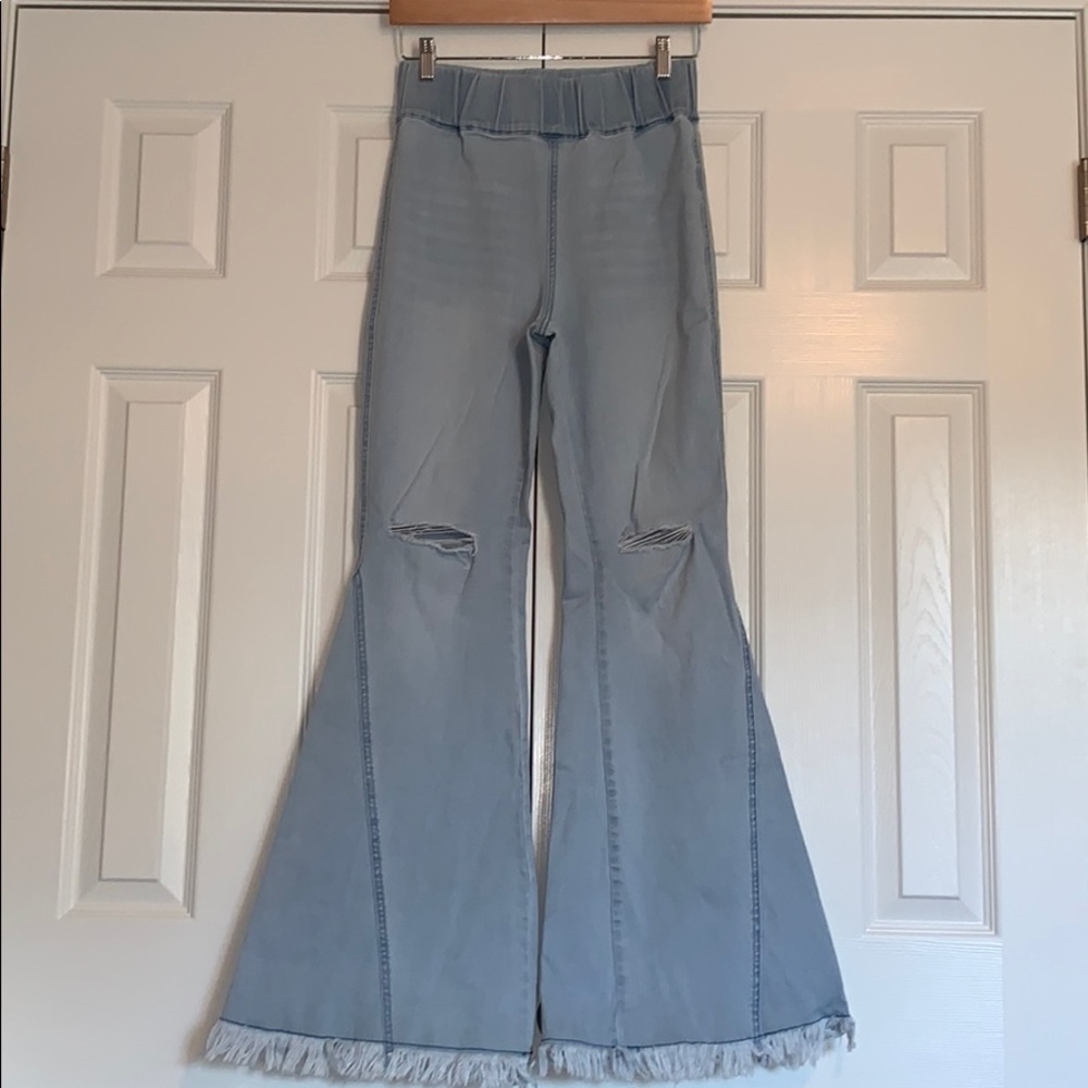 High-waisted bell bottom jeans